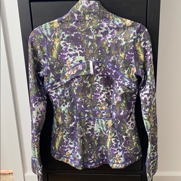 Lululemon Define Jacket - Picture 2 of 4